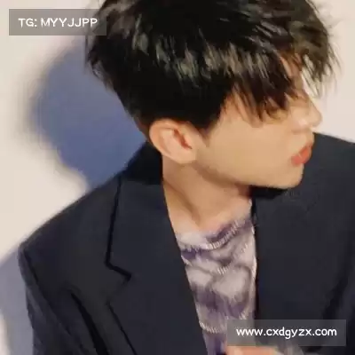 邹朵千